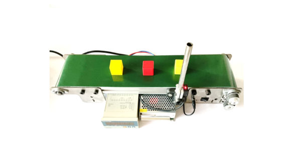 CCD502 ระบบนับชิ้นงานบนสายพานลำเลียง Counter Conveyor System DC 50x12cm BK 24V Laser Sensor I
